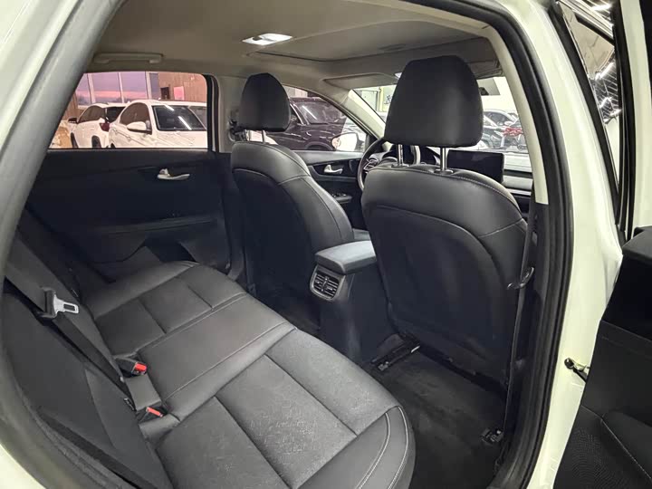 Фото 14 - Kia K3