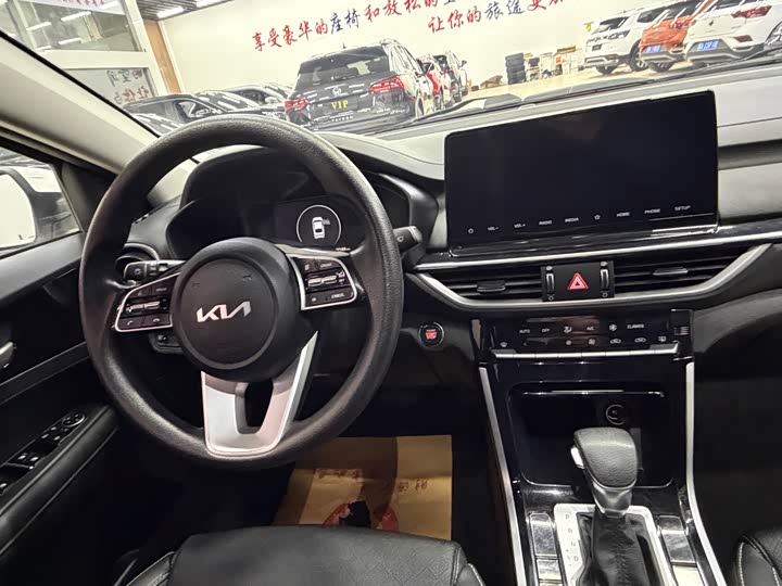 Фото 16 - Kia K3