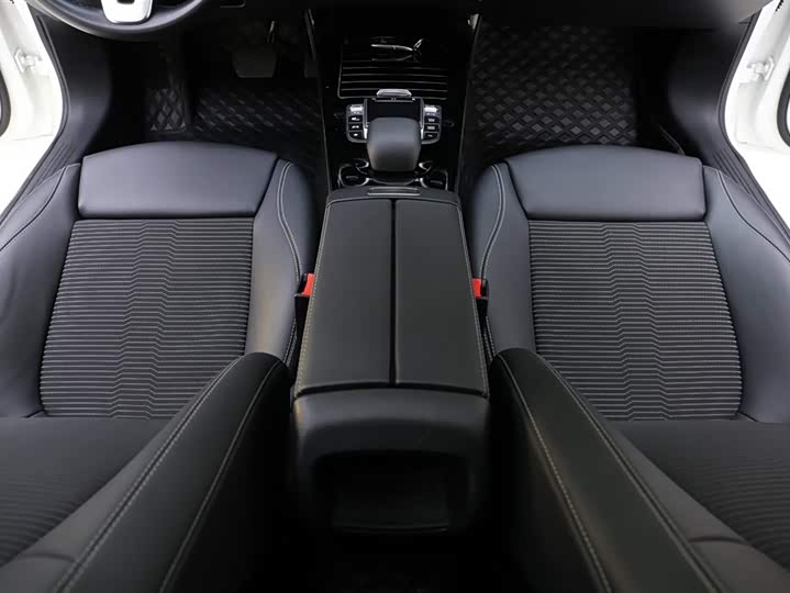 Фото 10 - Mercedes-Benz A-Class