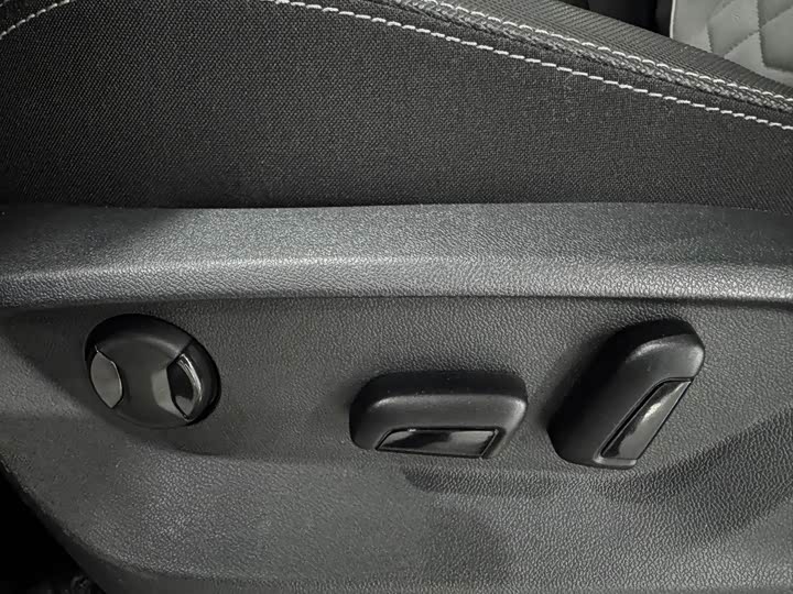 Фото 13 - Volkswagen Tayron