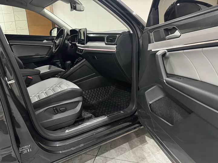 Фото 21 - Volkswagen Tayron