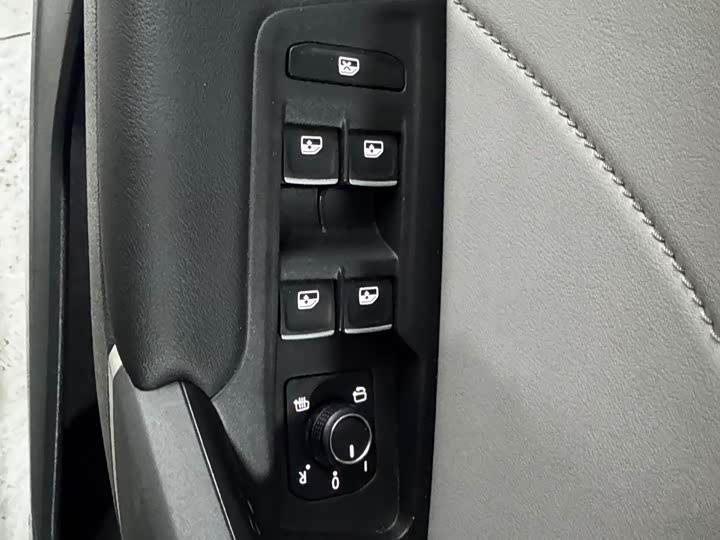 Фото 8 - Volkswagen Tayron