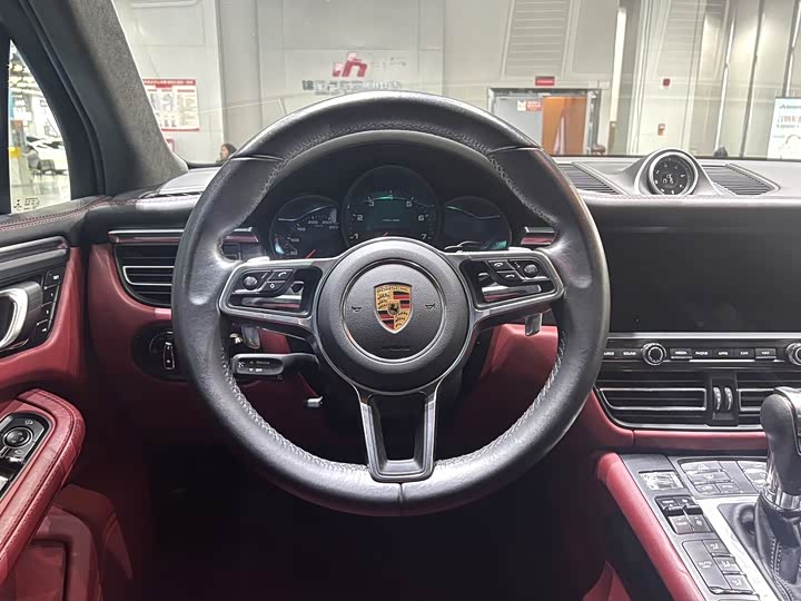 Фото 8 - Porsche Macan