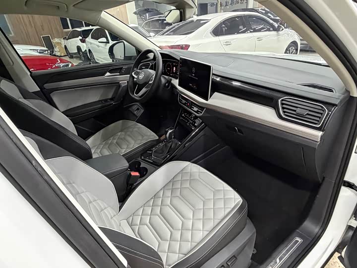 Фото 19 - Volkswagen Tayron