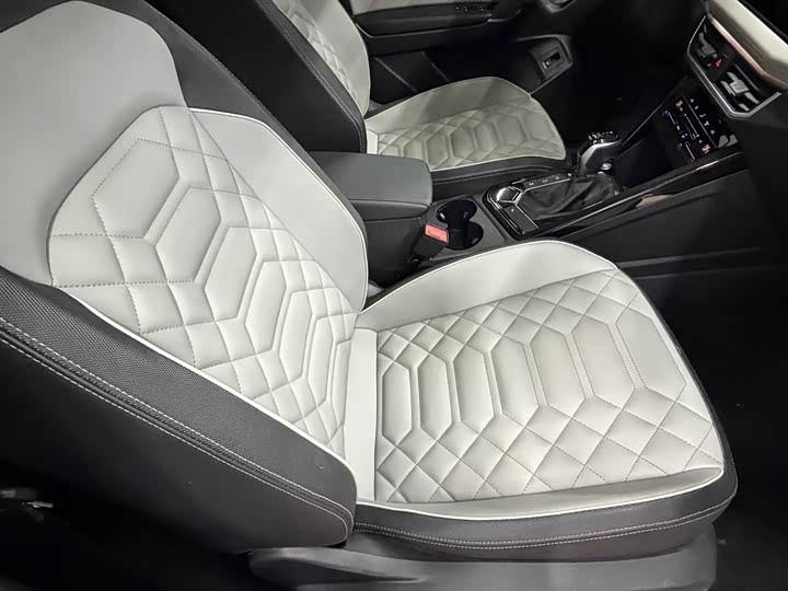 Фото 21 - Volkswagen Tayron