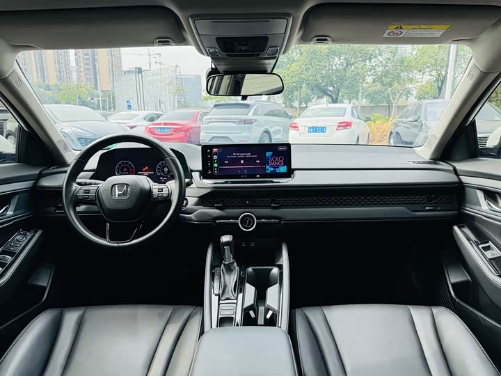 Фото 15 - Honda Accord