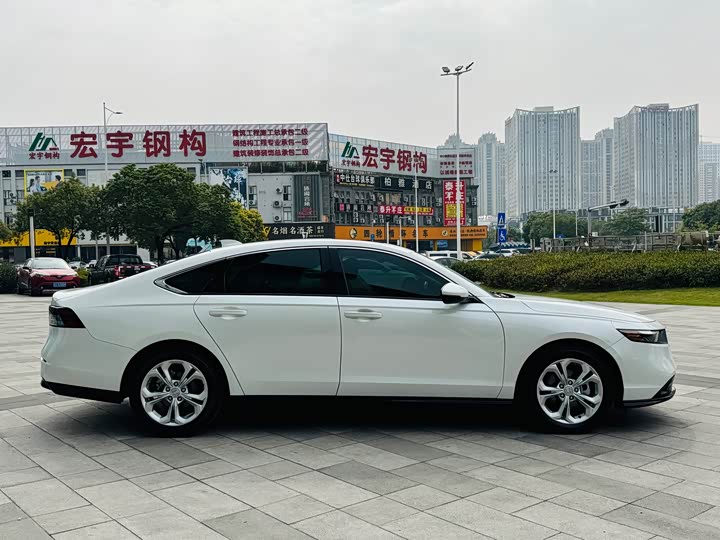 Фото 5 - Honda Accord