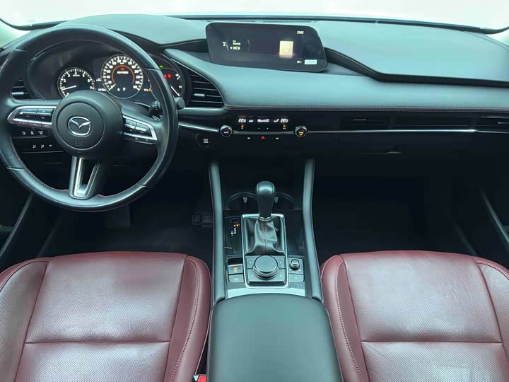 Фото 18 - Mazda 3 (Axela)