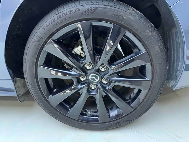 Фото 21 - Mazda 3 (Axela)