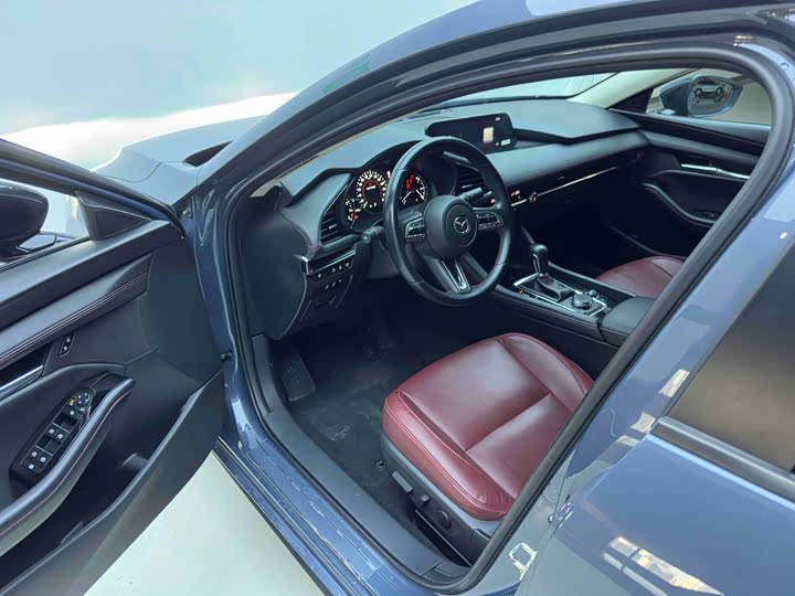 Фото 9 - Mazda 3 (Axela)