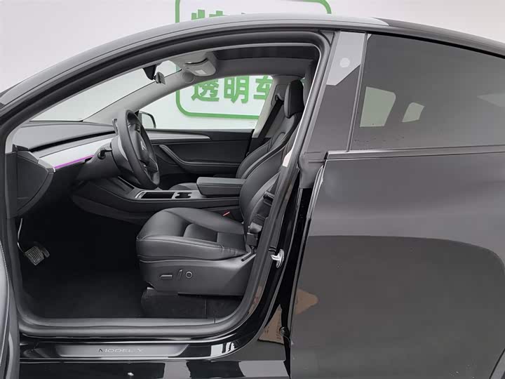 Фото 10 - Tesla Model Y