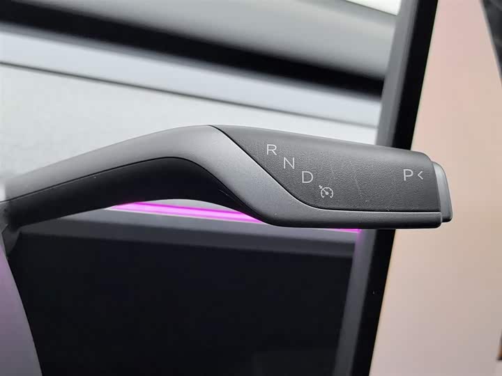 Фото 13 - Tesla Model Y