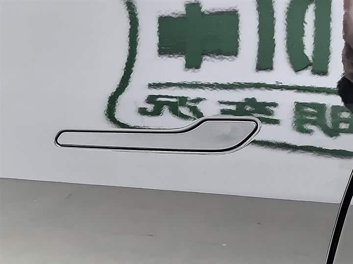 Фото 18 - Tesla Model Y