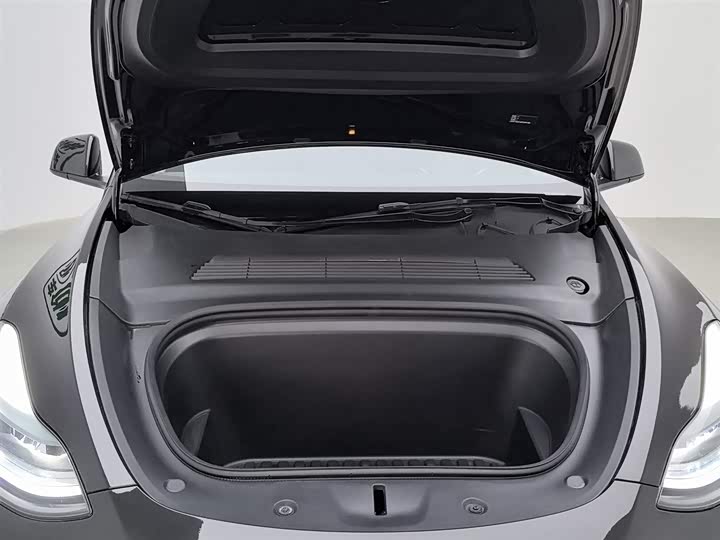 Фото 6 - Tesla Model Y