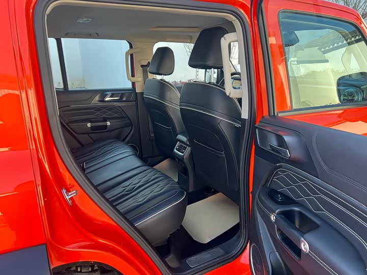 Фото 10 - Tank 300