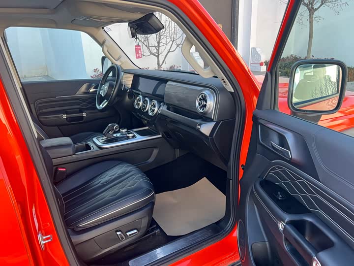 Фото 11 - Tank 300