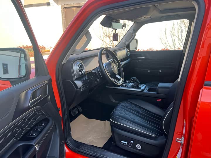 Фото 8 - Tank 300