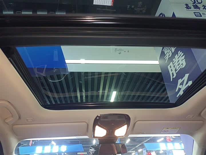 Фото 18 - BMW 3 Series