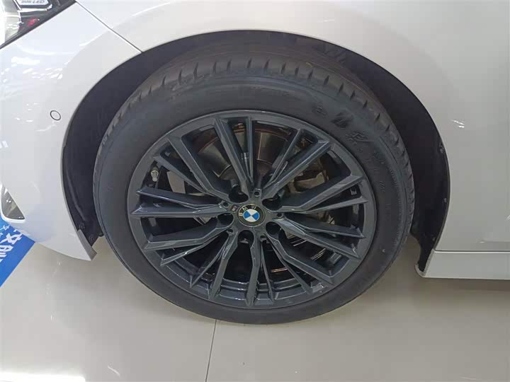 Фото 23 - BMW 3 Series