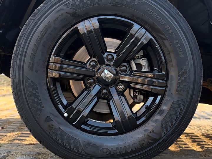 Фото 10 - Tank 300