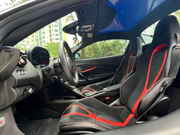 Фото 10 - McLaren 720S