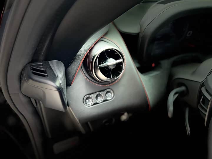 Фото 15 - McLaren 720S