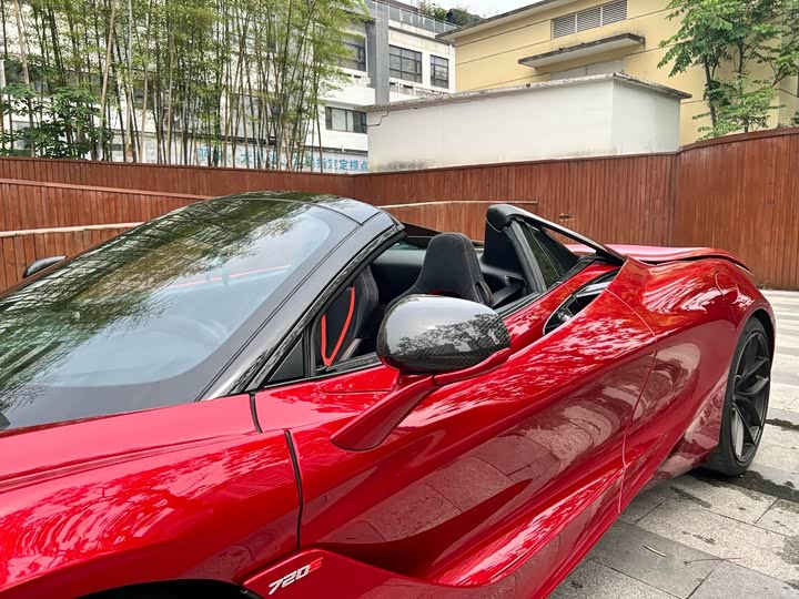 Фото 17 - McLaren 720S