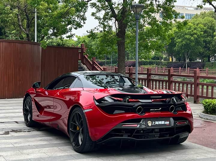 Фото 6 - McLaren 720S