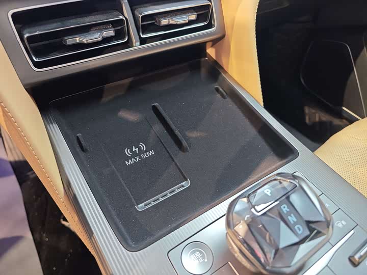 Фото 14 - BYD Song L DM-i Hybrid