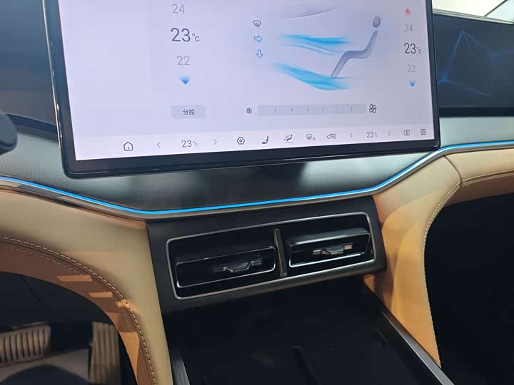 Фото 15 - BYD Song L DM-i Hybrid