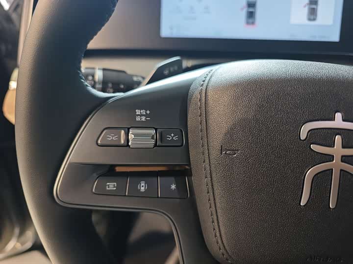 Фото 19 - BYD Song L DM-i Hybrid