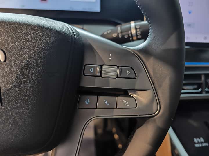 Фото 20 - BYD Song L DM-i Hybrid