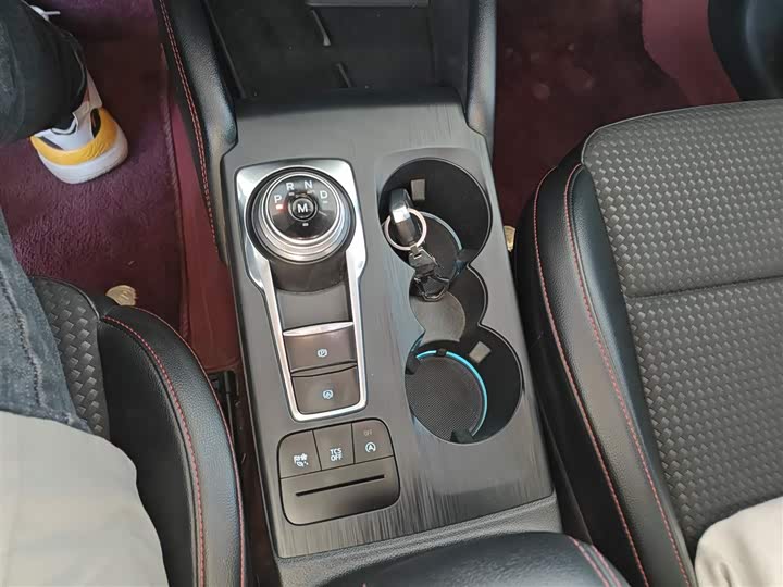 Фото 14 - Ford Focus