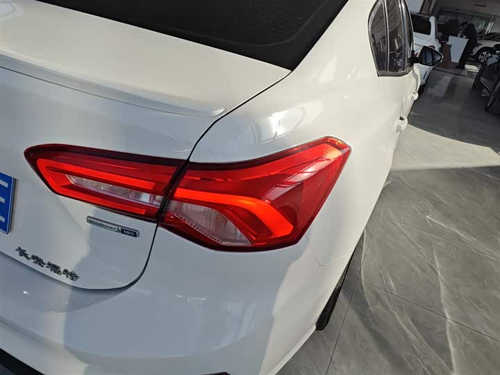 Фото 8 - Ford Focus