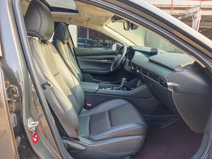 Фото 10 - Mazda 3 (Axela)