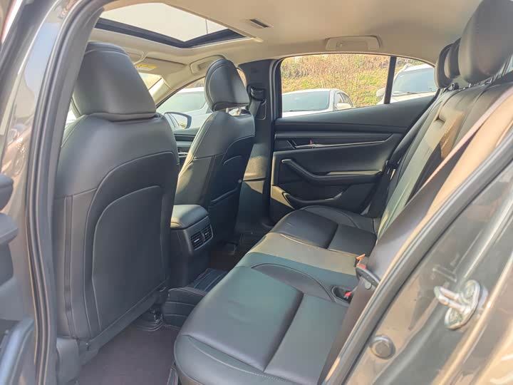 Фото 11 - Mazda 3 (Axela)