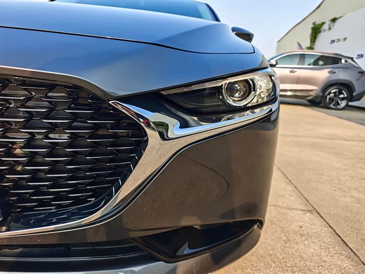 Фото 16 - Mazda 3 (Axela)