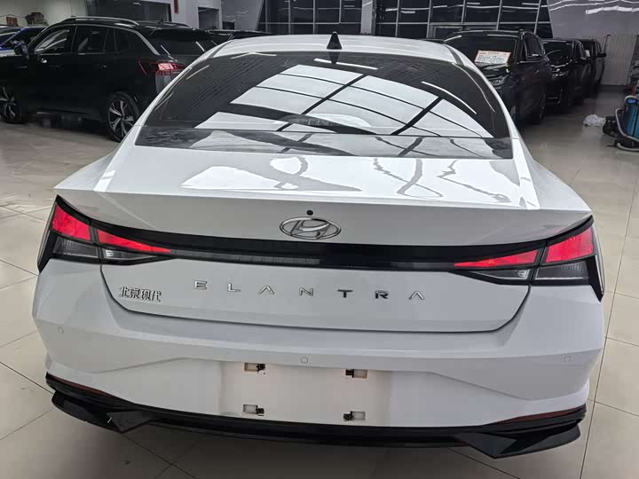 Фото 12 - Hyundai Elantra N line