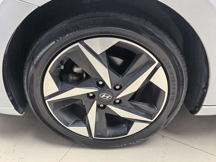 Фото 4 - Hyundai Elantra N line