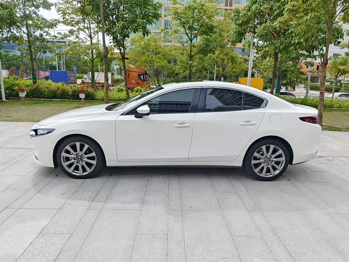 Фото 11 - Mazda 3 (Axela)