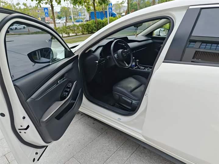 Фото 4 - Mazda 3 (Axela)