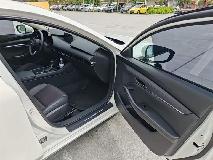 Фото 7 - Mazda 3 (Axela)