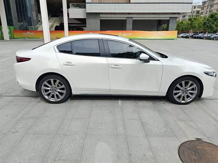 Фото 8 - Mazda 3 (Axela)