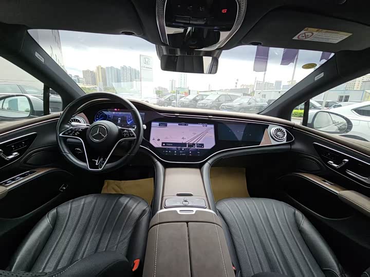 Фото 10 - Mercedes-Benz EQS