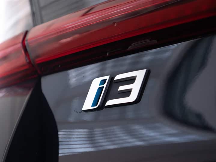 Фото 10 - BMW i3