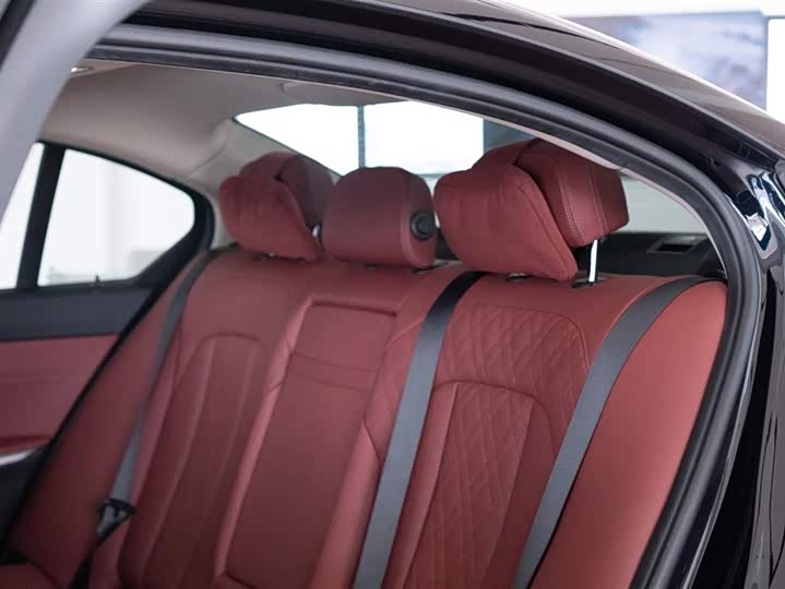 Фото 20 - BMW i3