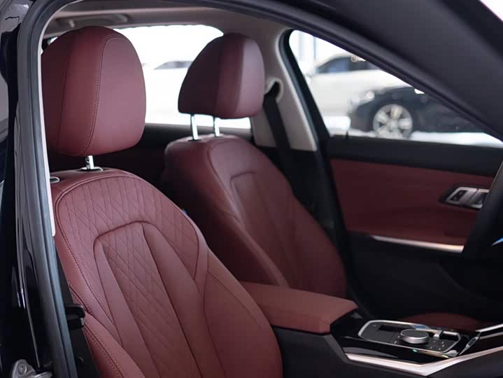 Фото 23 - BMW i3