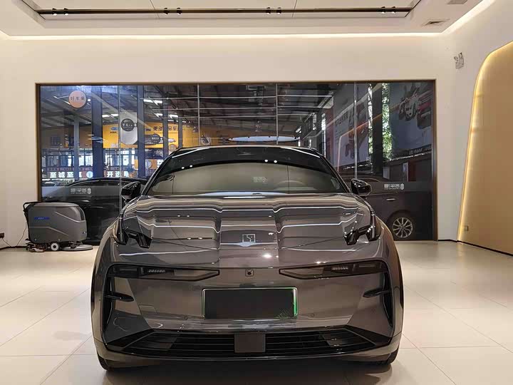 Фото 3 - Zeekr X