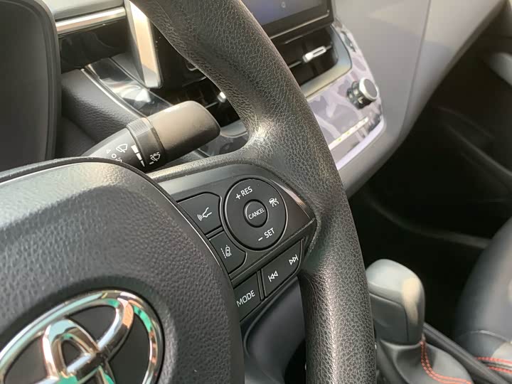 Фото 24 - Toyota Corolla