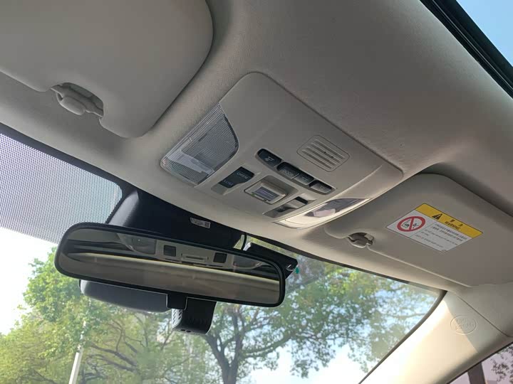 Фото 25 - Toyota Corolla